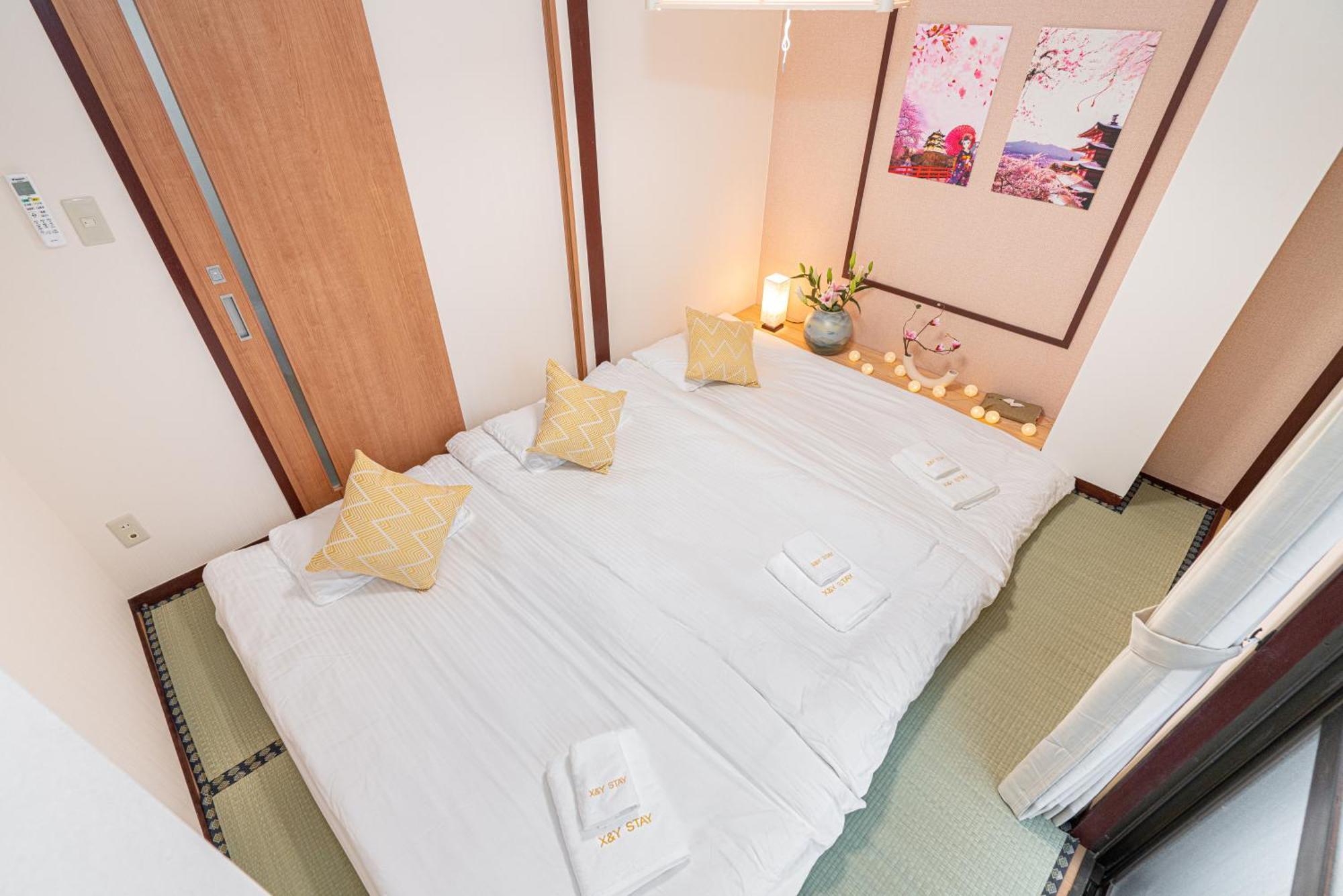 Shinjuku Convenience Hub: Steps From Shinokubo Station Apartment