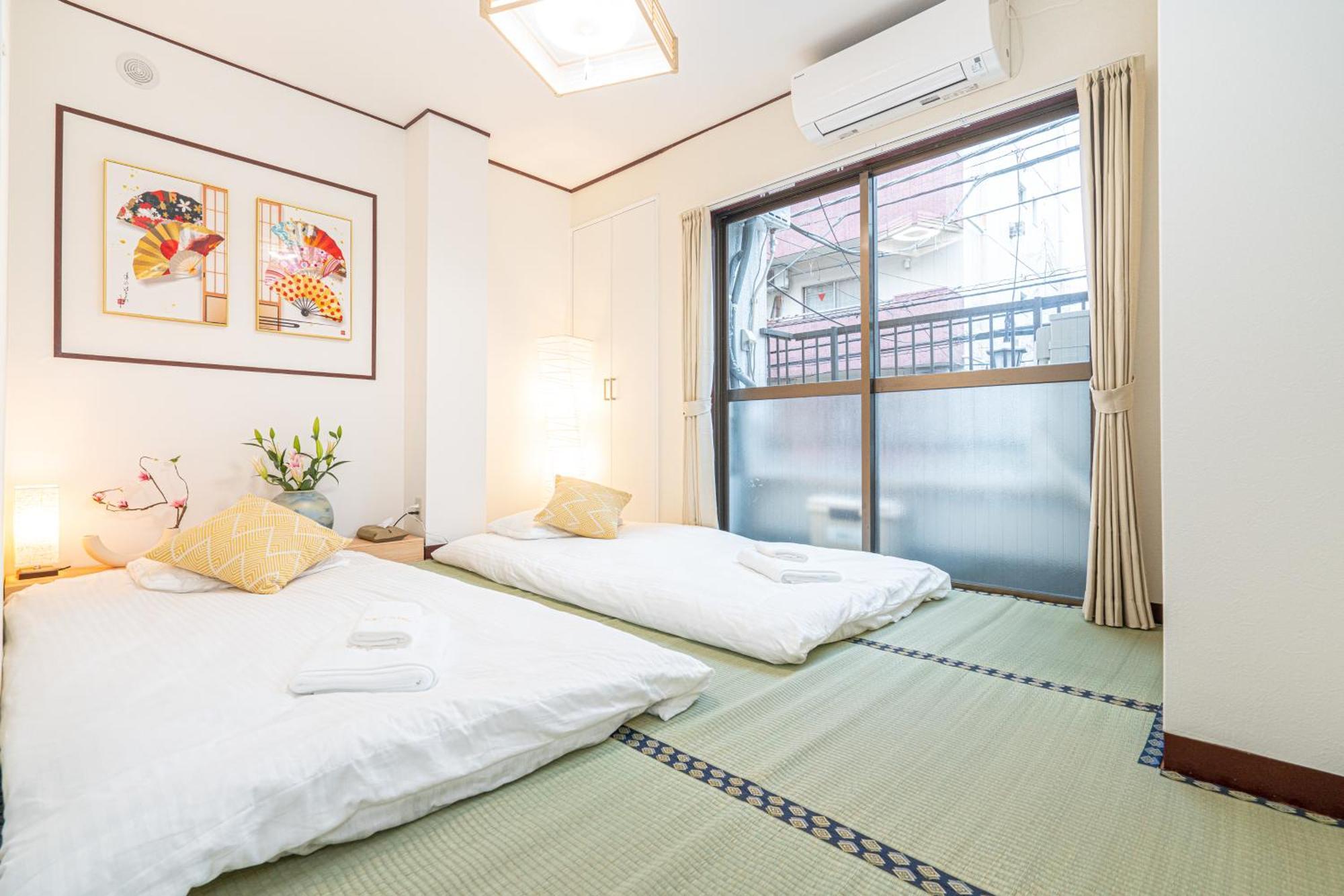 Shinjuku Convenience Hub: Steps From Shinokubo Station Apartment Tokyo
